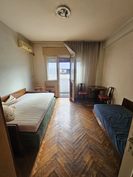 Batiste, Universitate,